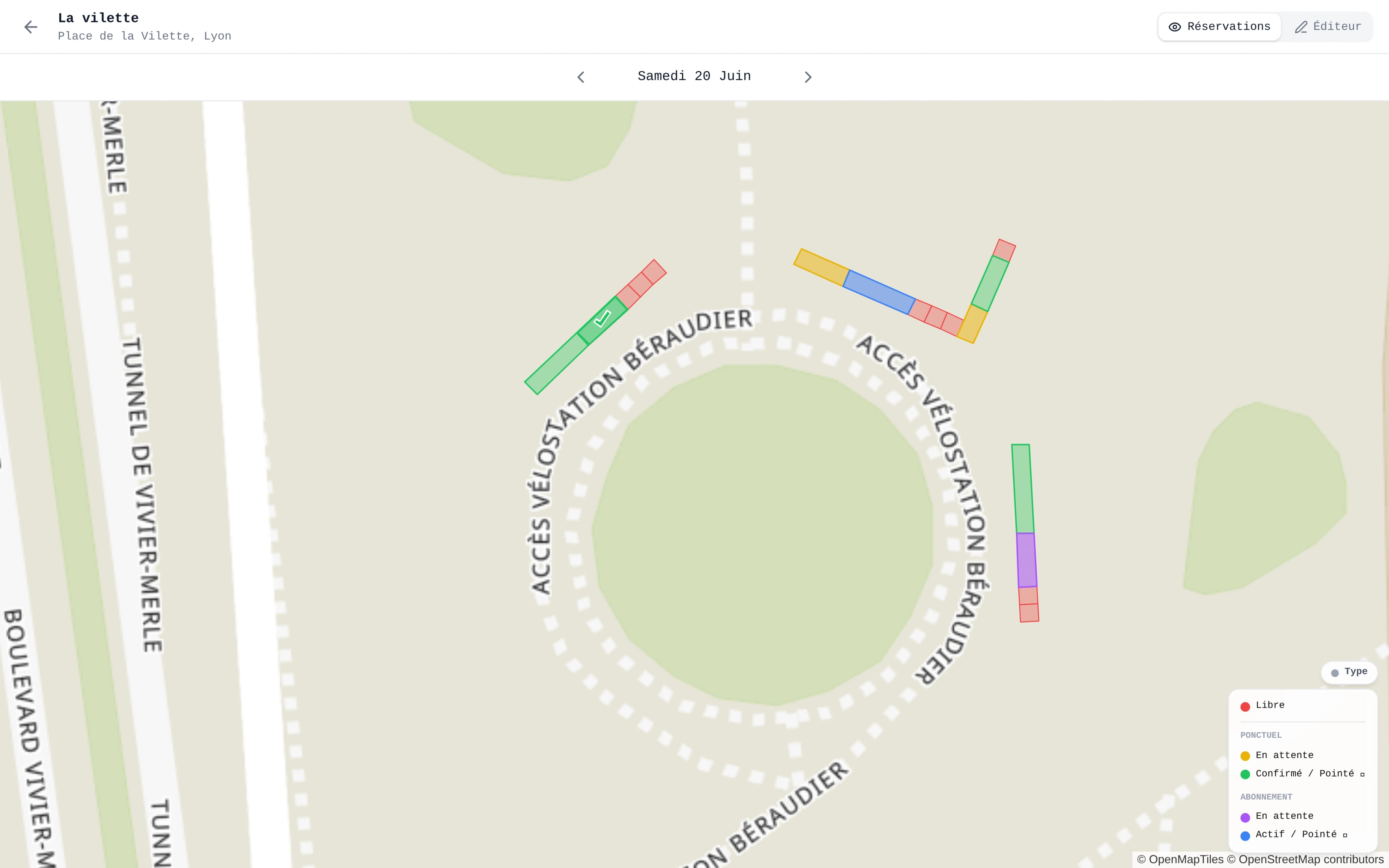 Plan interactif d'un marché RM — zones, réservations et abonnements en temps réel